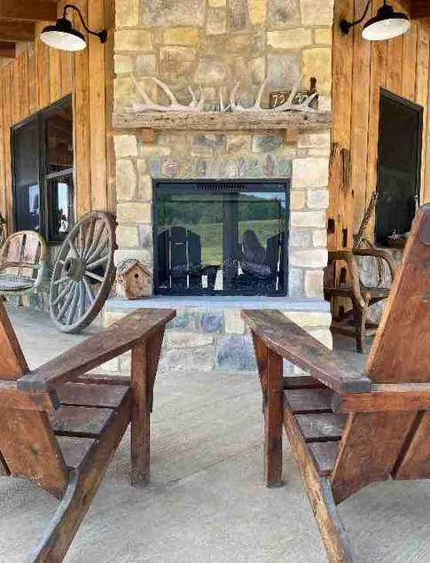 Saddle Ridge Lodge! Only 2 miles from Hermann! - Image 1