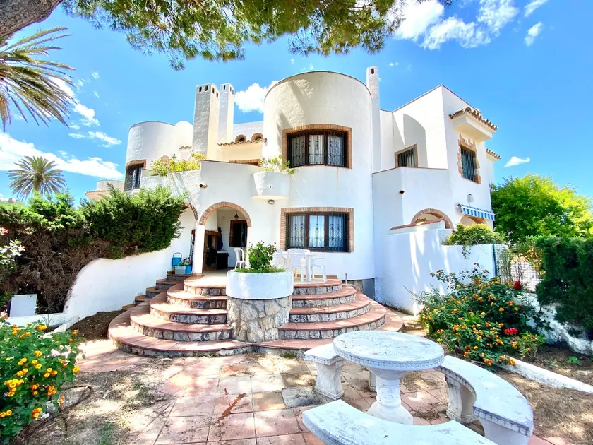 Mont-roig beachfront house - Image 1