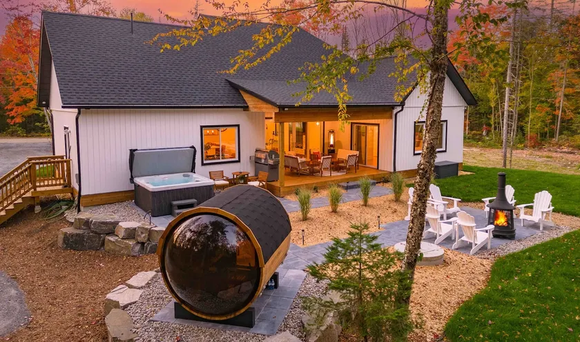 Muskoka Spa & Golf Retreat with Sauna + Hot Tub - Image 1