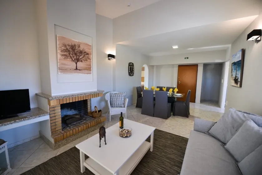 REGALO 3-BED APARTMENT KARIOTES/ FLAT 8 - Image 1