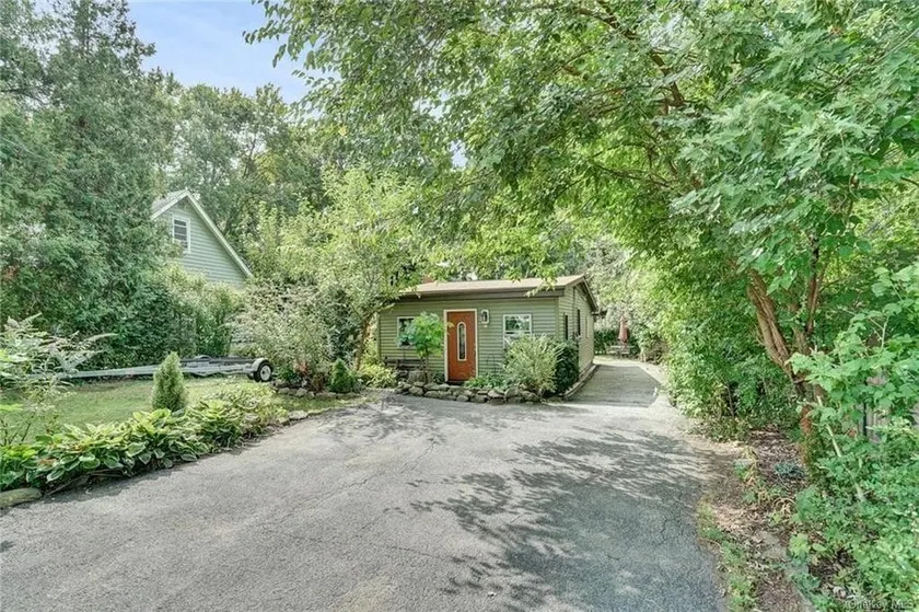 Cozy home in the Village of Greenwood Lake - Image 1