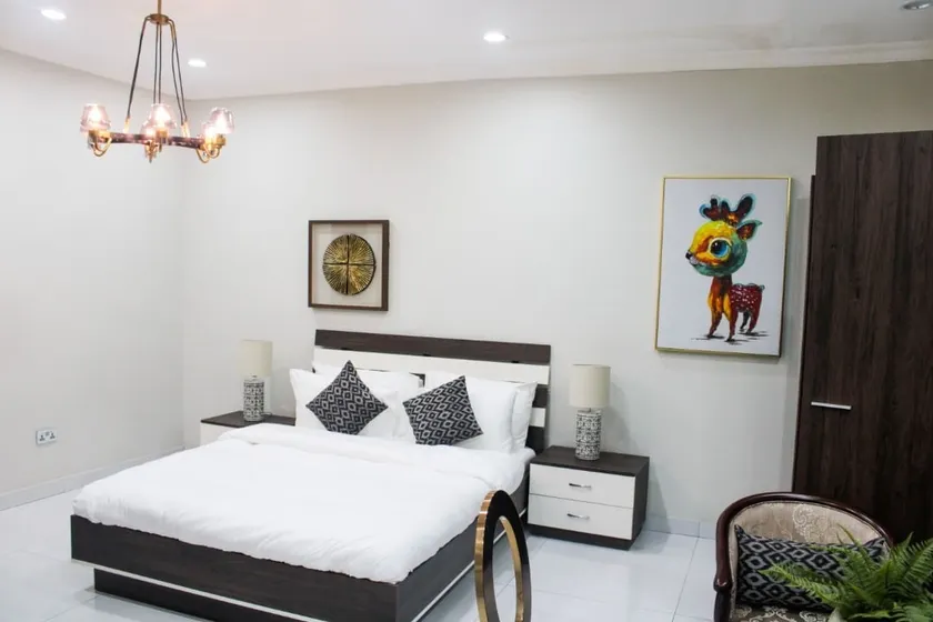 Lovely Furnished 1-Bed Apartment in East Legon - Image 1