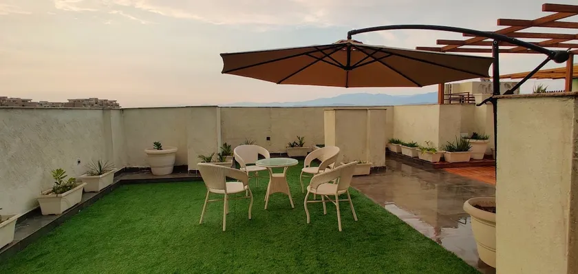 Hillview Penthouse - Roof Swimming Pool & BBQ - Image 1