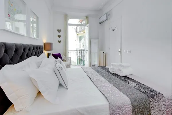 MINUET - Beautiful one bedroom with balcony! - Image 1