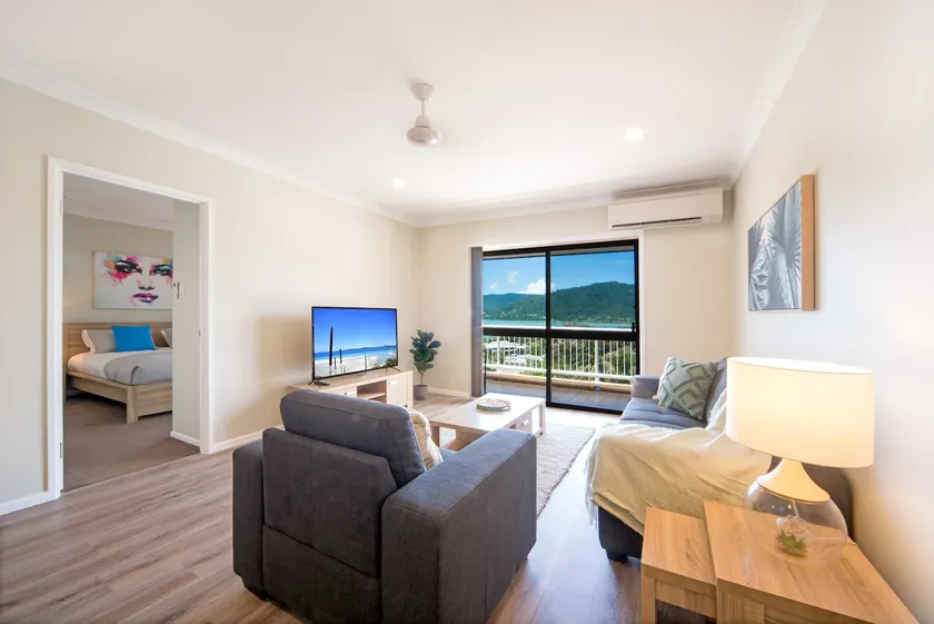 Coastal Vista - The Heart of Airlie Beach! - Image 1
