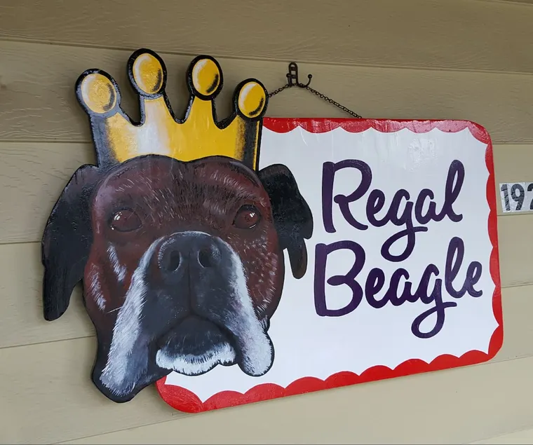 The Regal Beagle! Near downtown PRIVATE full unit - Image 1