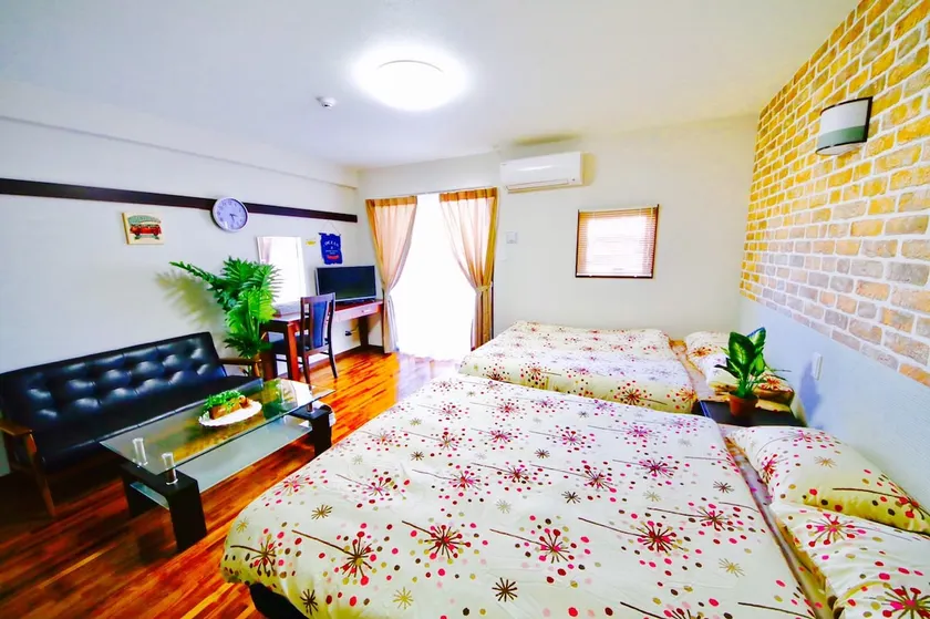 Nobuyuki's Apartment 2, 8-room apartment - Image 1