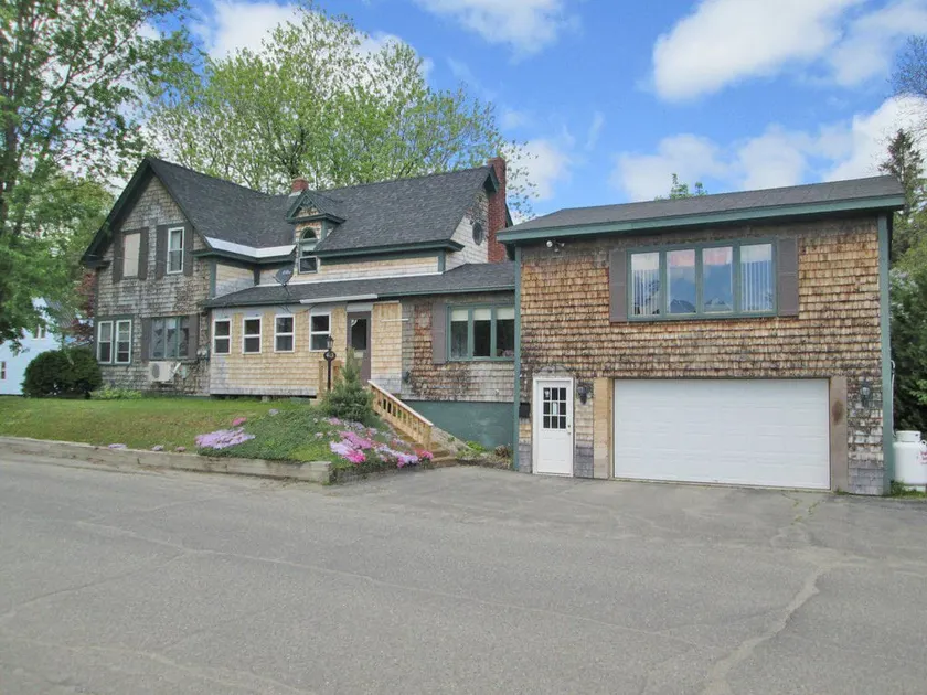 Katahdin Woods & Waters House - STORE PLACERING !!! - Image 1