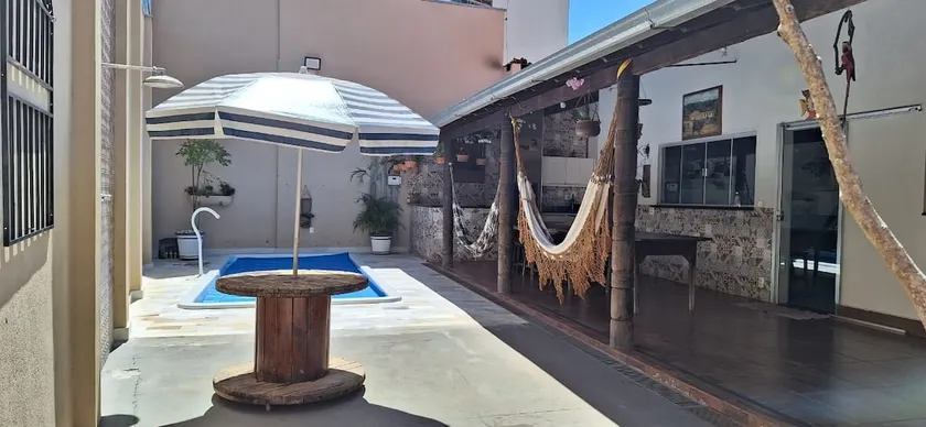 Uberaba Vacation Home Heated Pool - Image 1