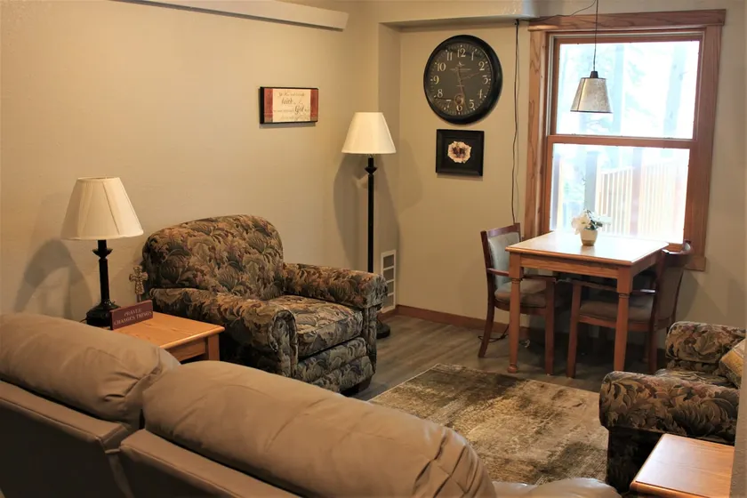 Pine Mountain Rest - Image 1