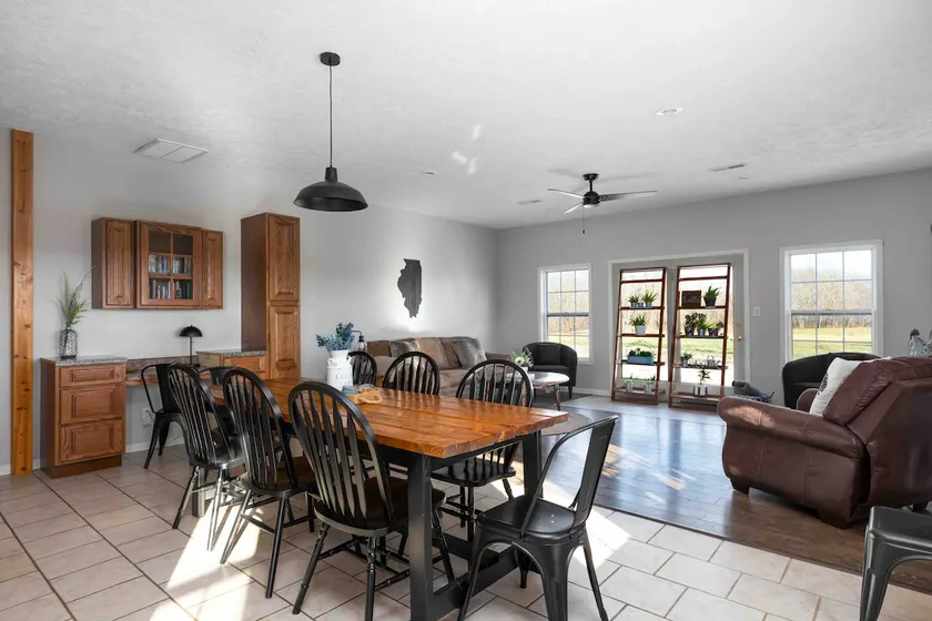 The Shed House- Beautiful Sunsets on 14 Acres - Image 1