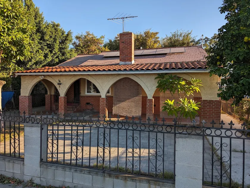 Casa Coronel - Image 1