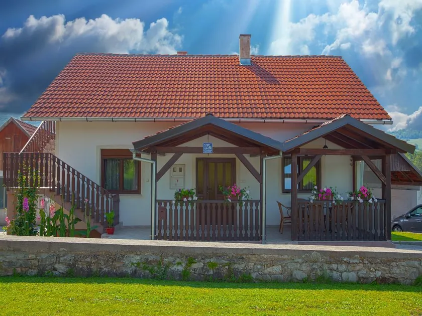 Family house Bozicevic, 15 min from Plitvice - Image 1