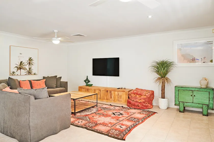 Spacious 2Bedroom Apartment @ The Lord Byron Hotel - Image 1
