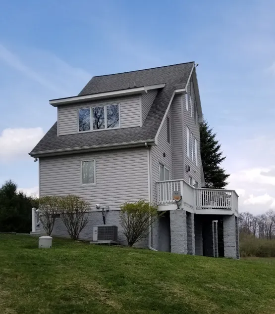 Bev's House at Sunny Meadows - Image 1