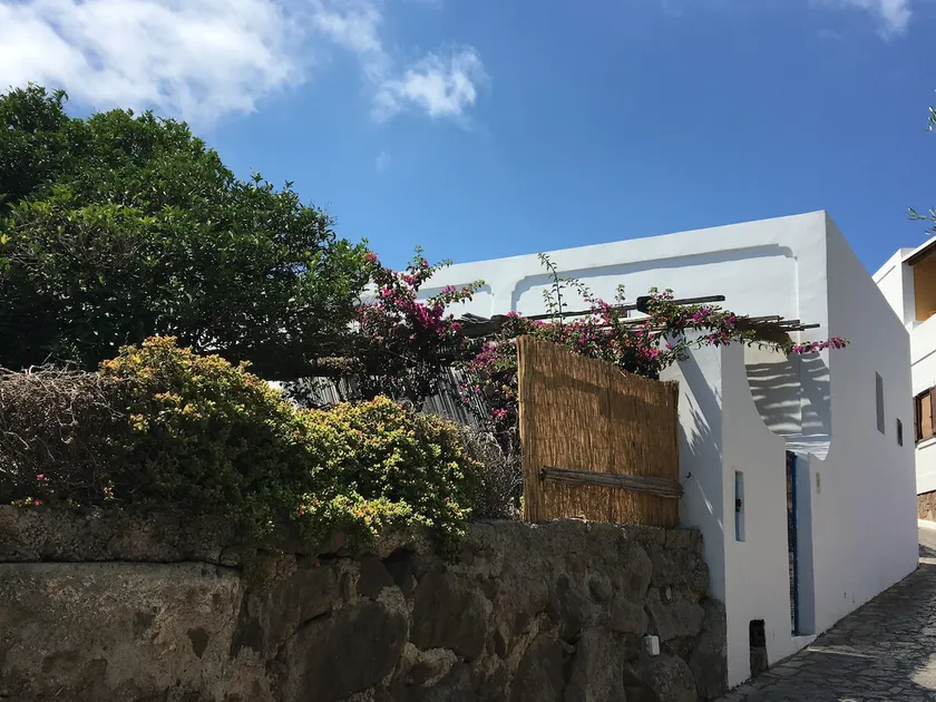 Central Villa in Panarea - Image 1