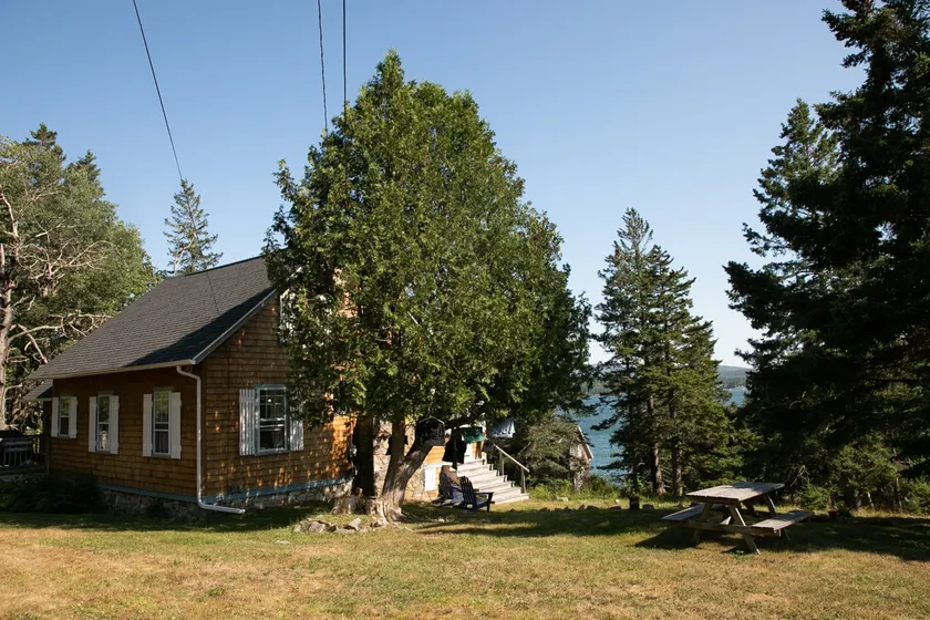 Quiet and clean ocean-view cottage. - Image 1