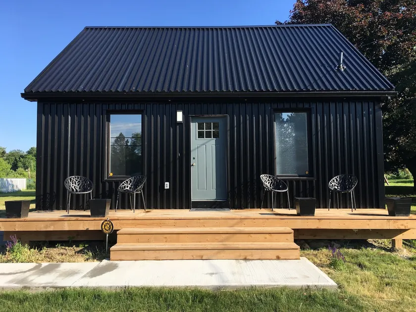 The JamesEvan - Brand New Beautiful Renovated Home - Image 1