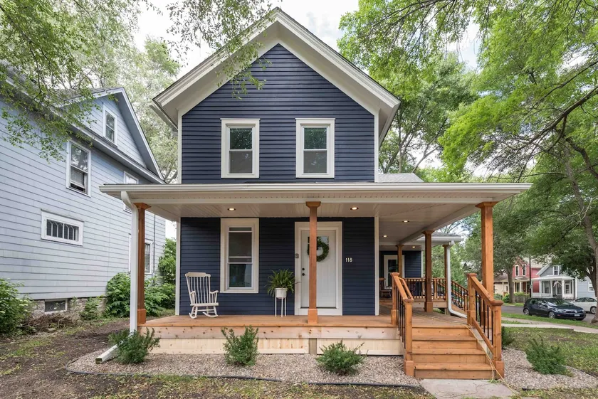 Luxury 3BR Historic House❤️Steps from DT St. Paul. - Image 1