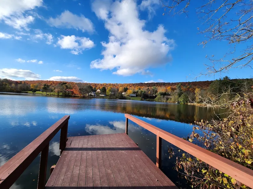 Cozy Lakefront Getaway on Ag-Mar Lake - Image 1