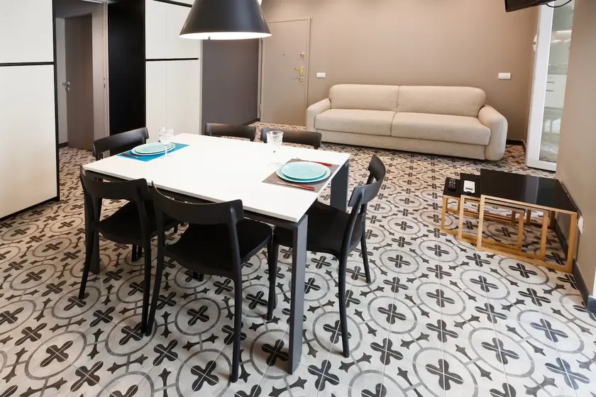 Via Roma 52 Grand Appartement - Image 1