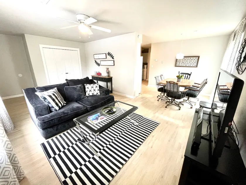 Live like a local in our clean, modern home! - Image 1
