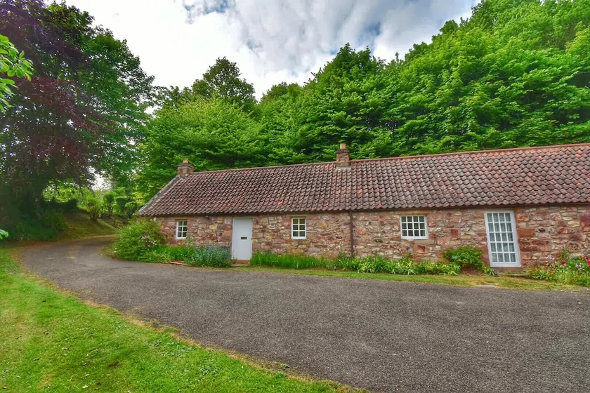 Stunning Country Cottage - Image 1