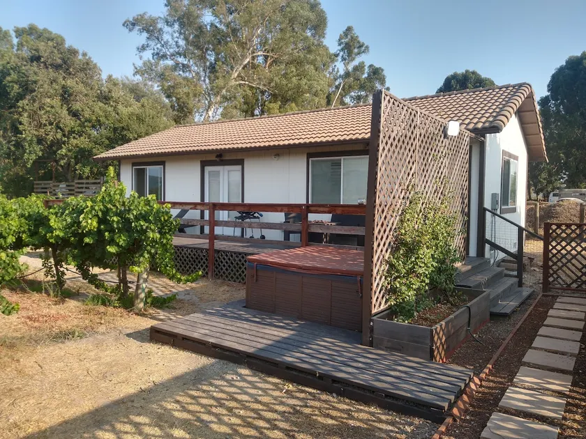 Vineyard Cottage at Peter Cellars Winery - Image 1