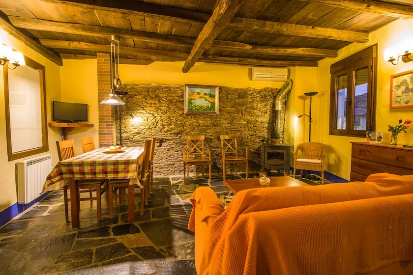 Rural House 2 bedrooms (4-5 pax) AT-CC-00117 - Image 1