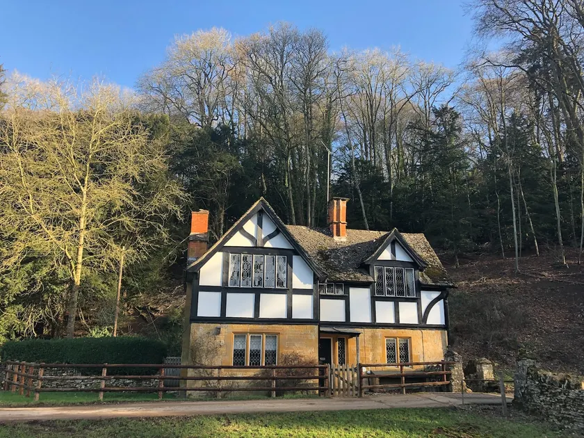 Beautiful secluded lodge on a private estate - Image 1