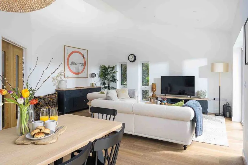 The Hideaway, Modern 3 bed in Tintagel, Cornwall - Image 1