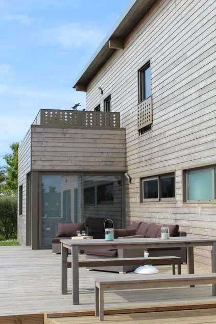 Bekväm semestervilla vid havet med privat inomhuspool + stor inomhusjacuzzi - Image 1