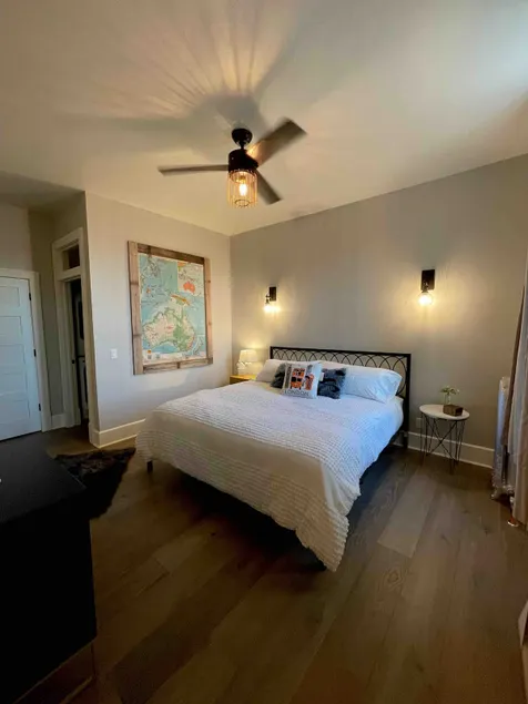 Lovely 1-bedroom apartment with indoor fireplace. - Image 1