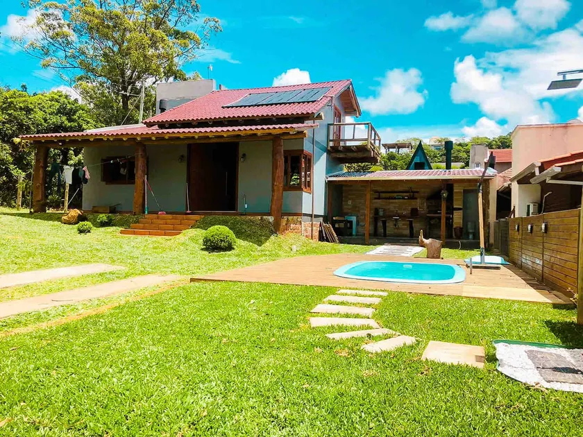reserve villa with pool - Image 1