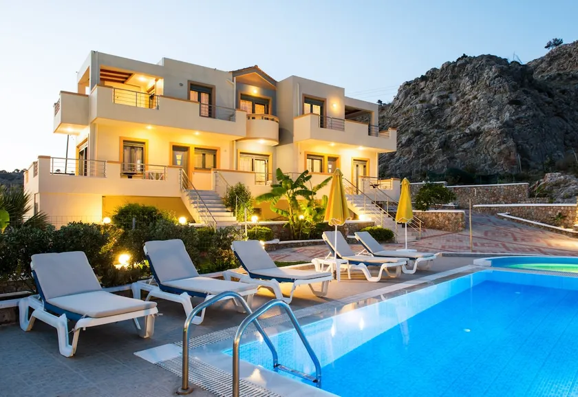 Six bedroomed Villa with private pool 12 pax - Image 1