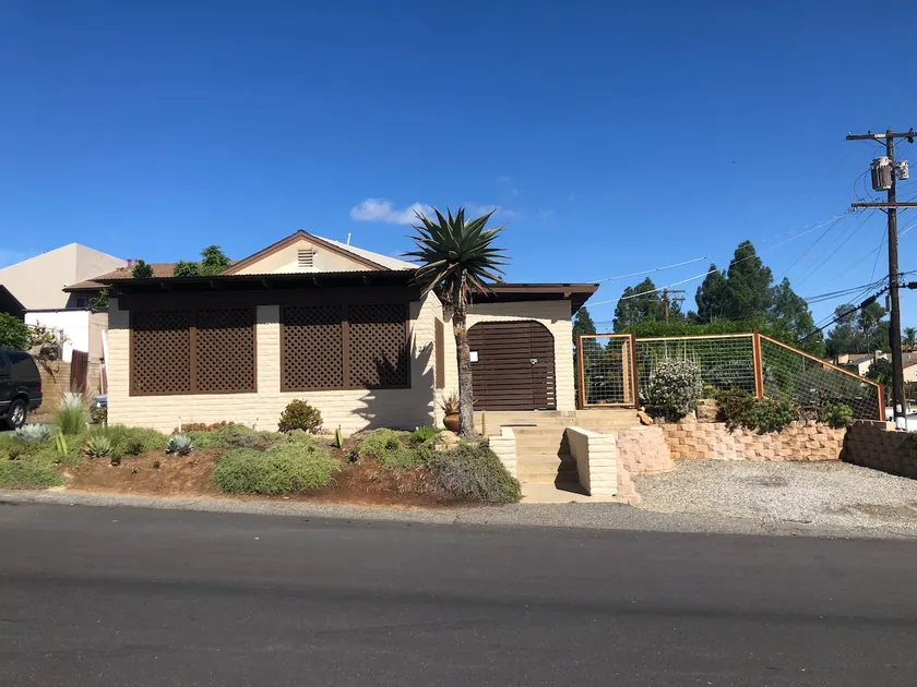 2 Bedroom Garden Home, Downtown Fallbrook - Image 1