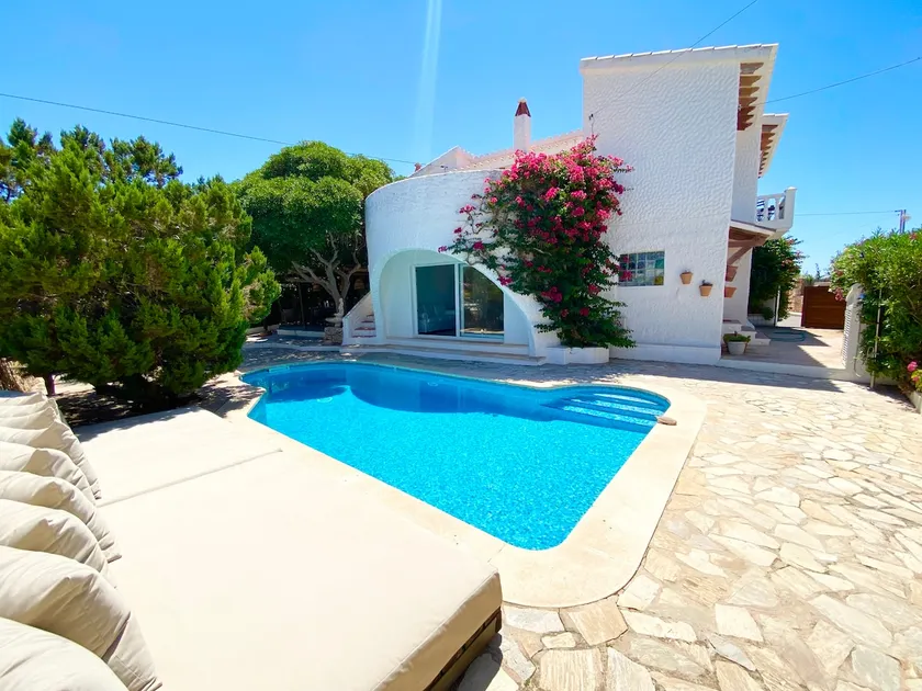 Renovated charming house, sea view, beach 400 m away - Image 1