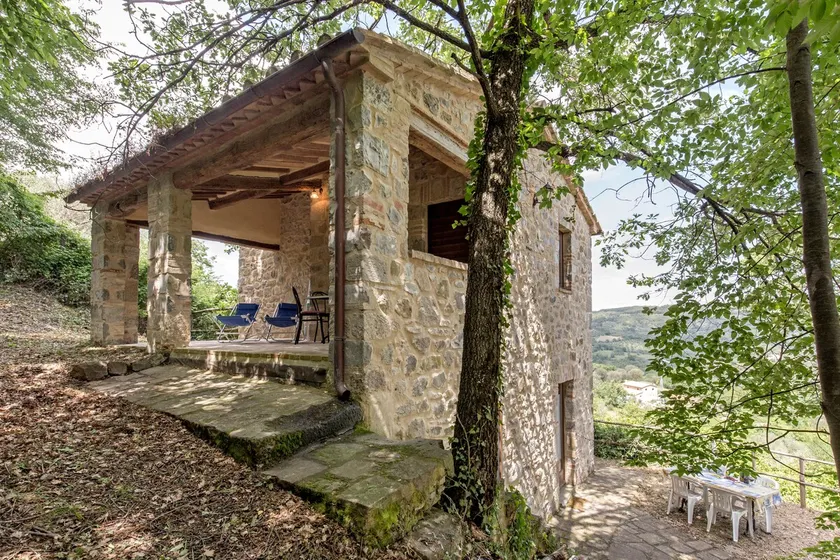 Tuscan farm with pool in the nature - Image 1
