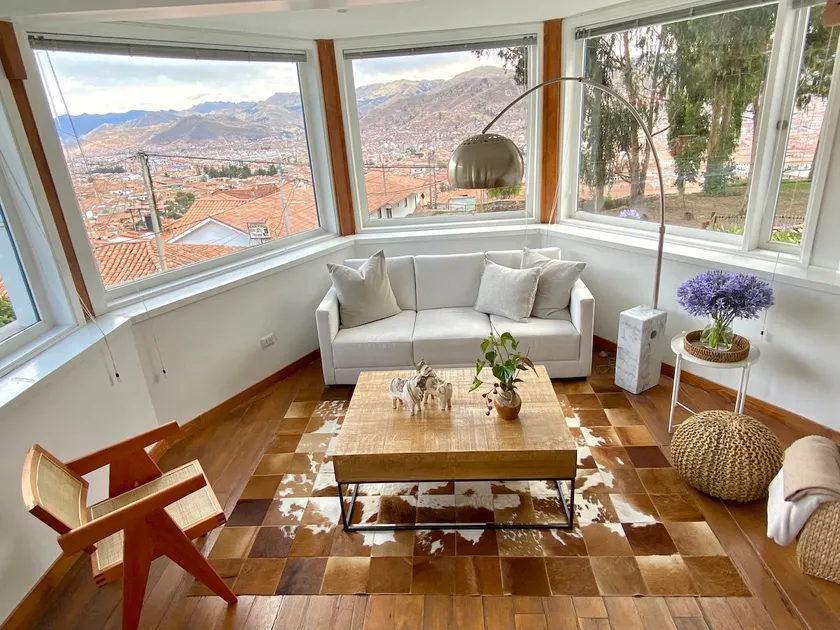 Andean Skyline Retreat · Panoramic Views - Image 1