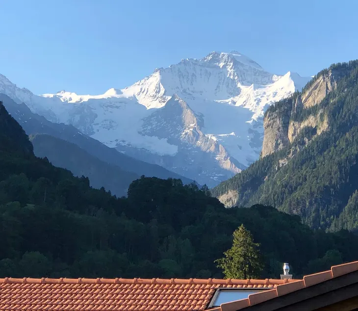 S&P Mountain View Swiss Holiday - Image 1