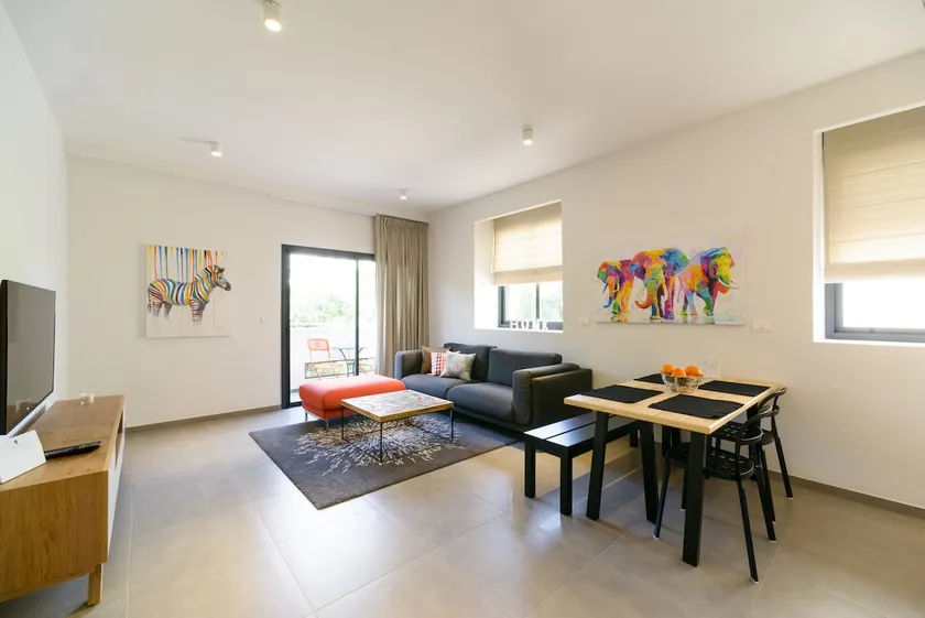 Sunny Luxury Apartments - Image 1