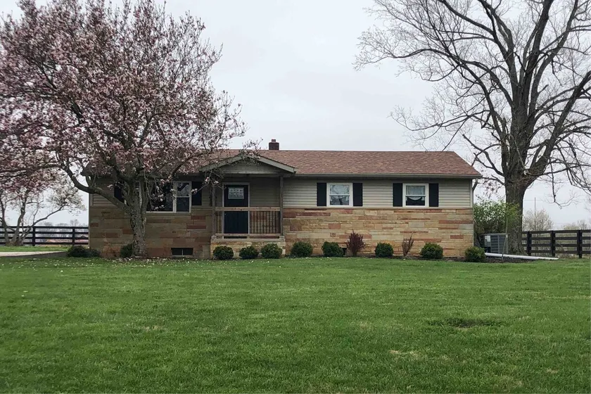 Our Little Farmhouse - Close to IU and Lake Monroe - Image 1