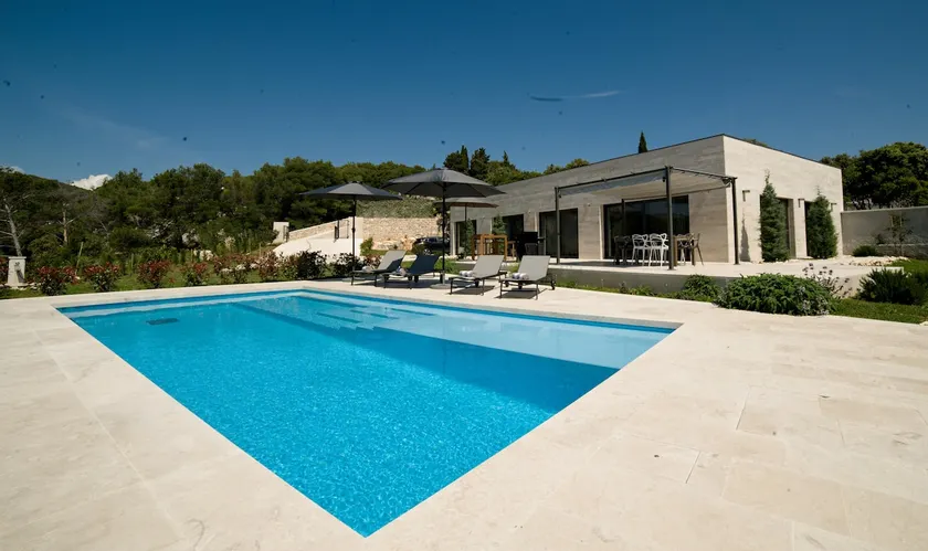 Villa Pietra - Image 1
