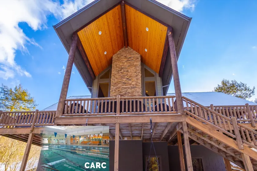 Deck Fireplace+Firewood/Pool Memb. Private &Serene - Image 1