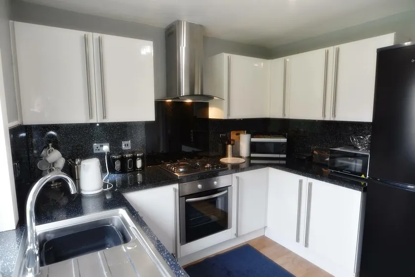 Modern and beautiful 3 Bedroom House - Image 1