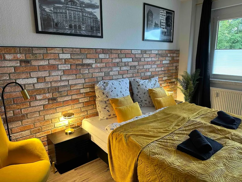Modern apartment near moated castle WiFi Netflix - Image 1
