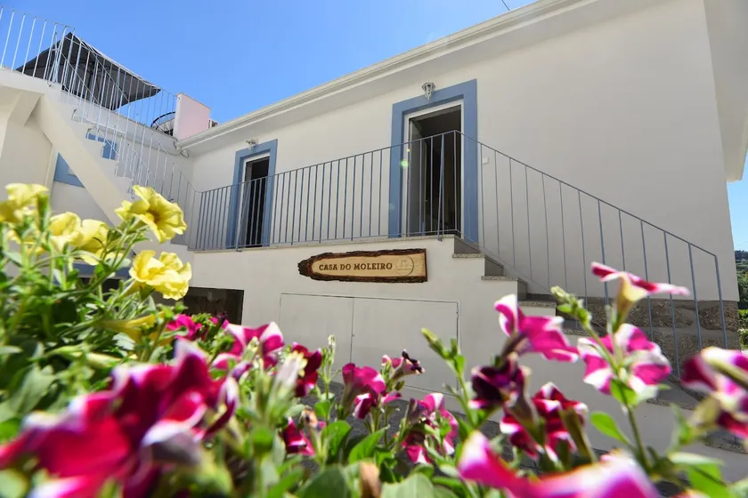 Apartment with 2 Bedrooms in Downtown Amarante - Image 1