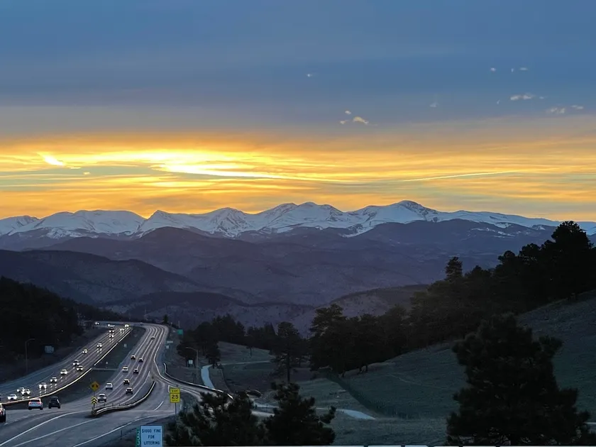 Family friendly Lookout Mountain Apt by Red Rocks - Image 1
