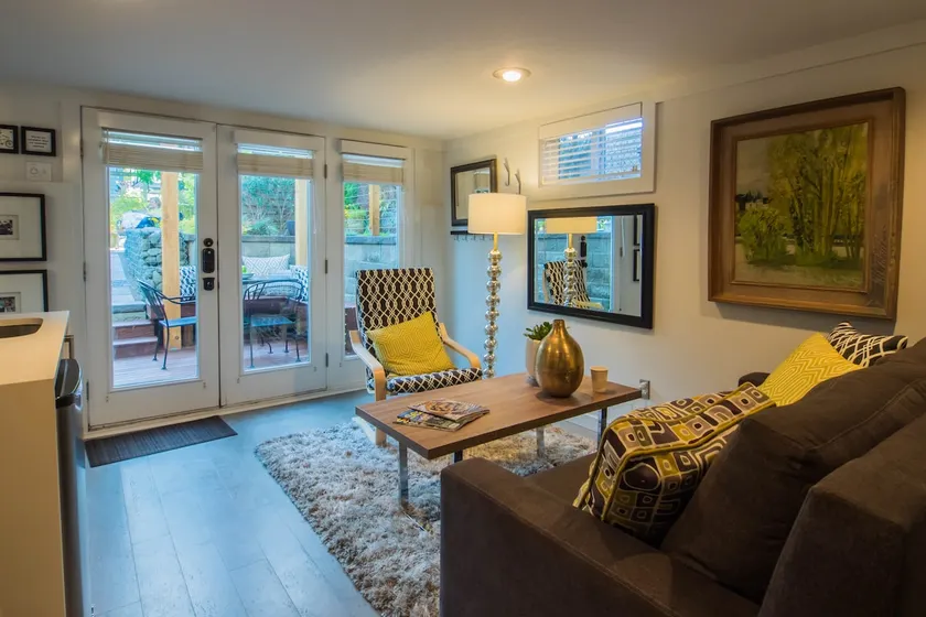Ballard Garden Flat - Image 1