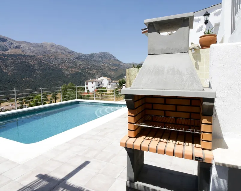 O melhor terraço da Serranía de Ronda, piscina esmeralda: Casa Martijín - Image 1